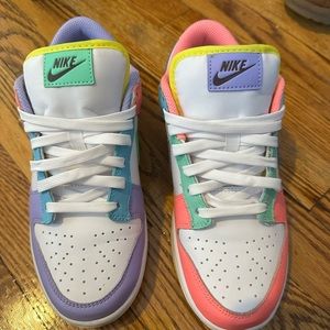 Women’s dunks
